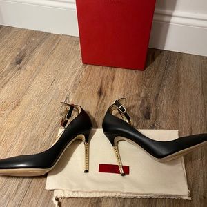 Authentic Valentino Black Leather Rockstud Heels
